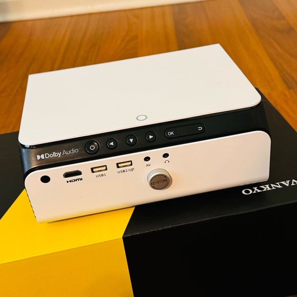 Projector with screen - Picture 7 of 16